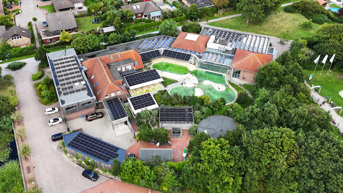 Luftaufnahme:  Seehundstation Nationalpark-Haus in Norddeich