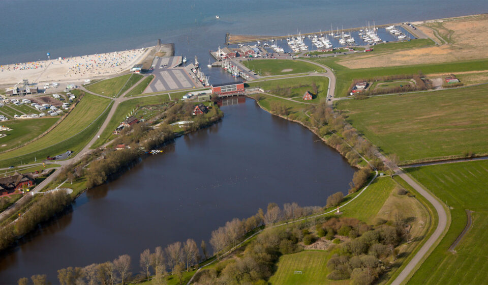 Mahlbusen, Dornumersiel (Accumersiel)