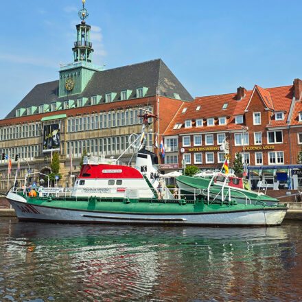 Ratsdelft Emden, Seenotrettungskreuzer Georg Breusing